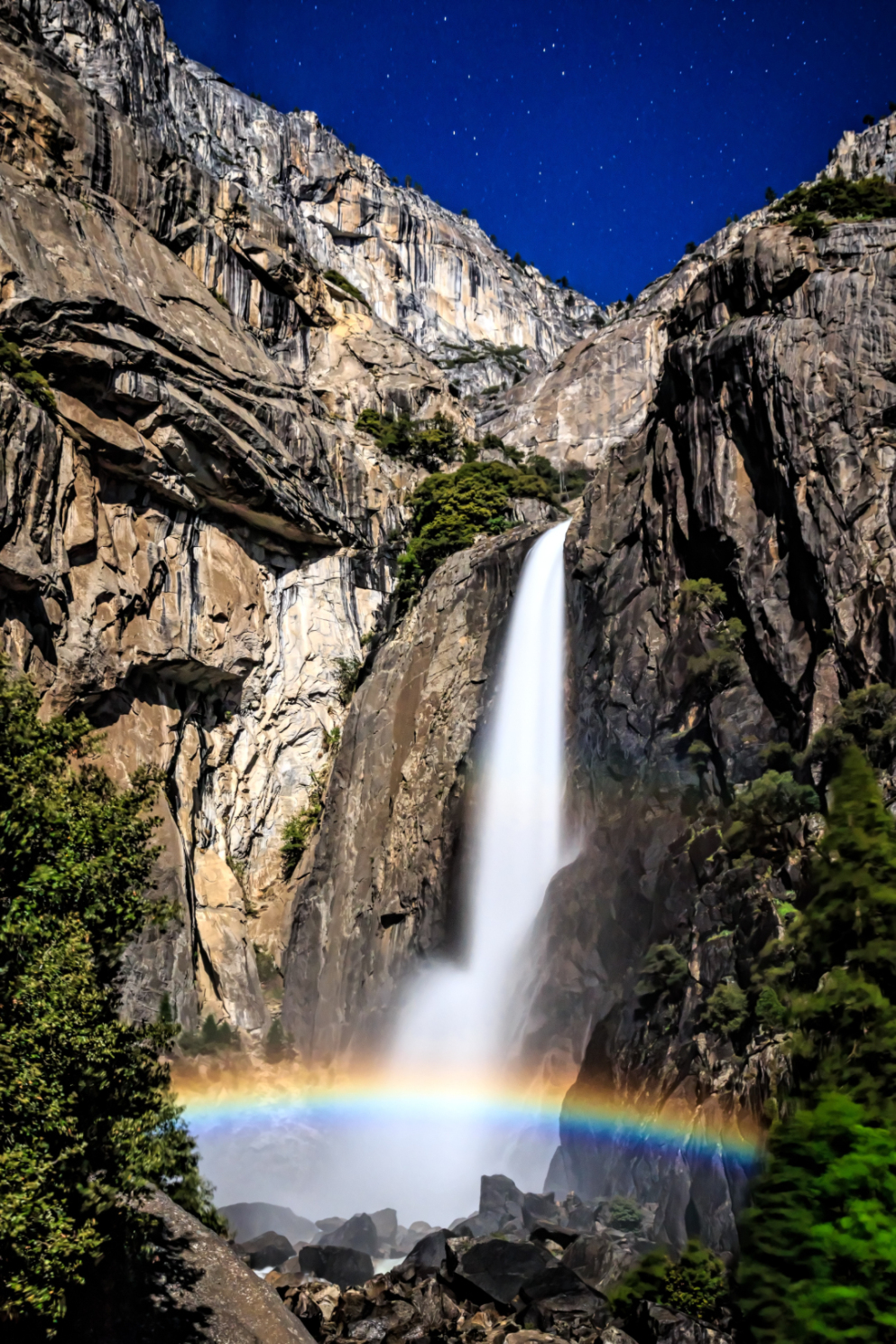 14632436-moonbow-4788088.jpg